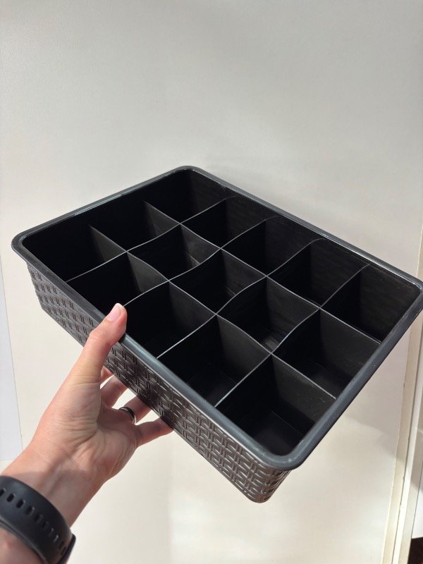 Producto - Contenedor con divisiones y tapa