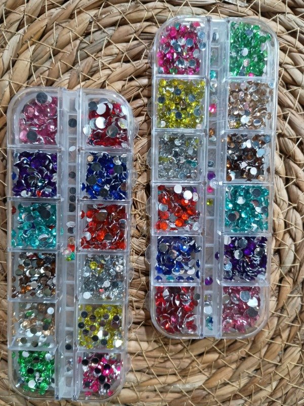 Producto - PIEDRAS DE COLORES STRAS