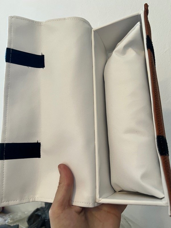 Paño exhibidor de esclavas o relojes blanco