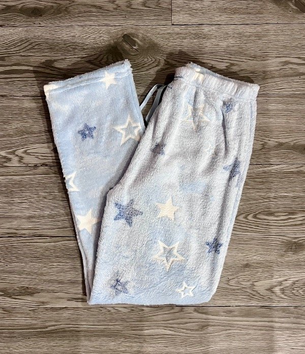 Producto - Pantalón plush celeste estrellas blancas y azules