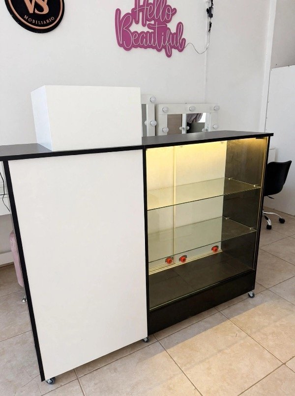 Producto - Mostrador recepción vitrina con puertas - 0