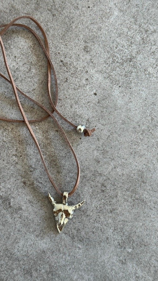 Producto - GARGANTILLA CHOCOLATE DIJE CALAVERA