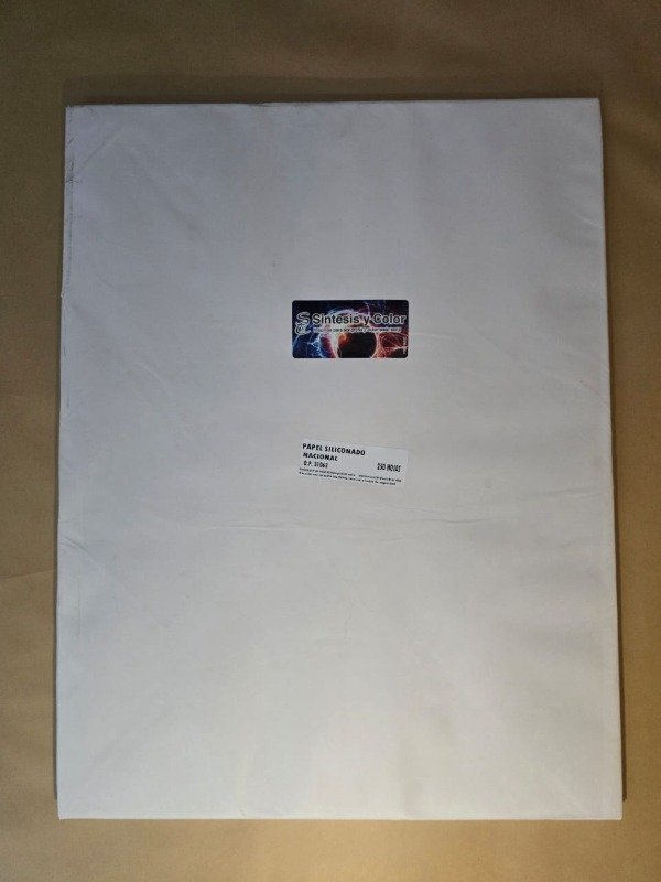 Producto - Soporte - Papel siliconado brillante 51 x 65