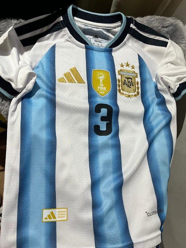 Producto - Camiseta Argentina BORDADA Niños Personalizada - 1