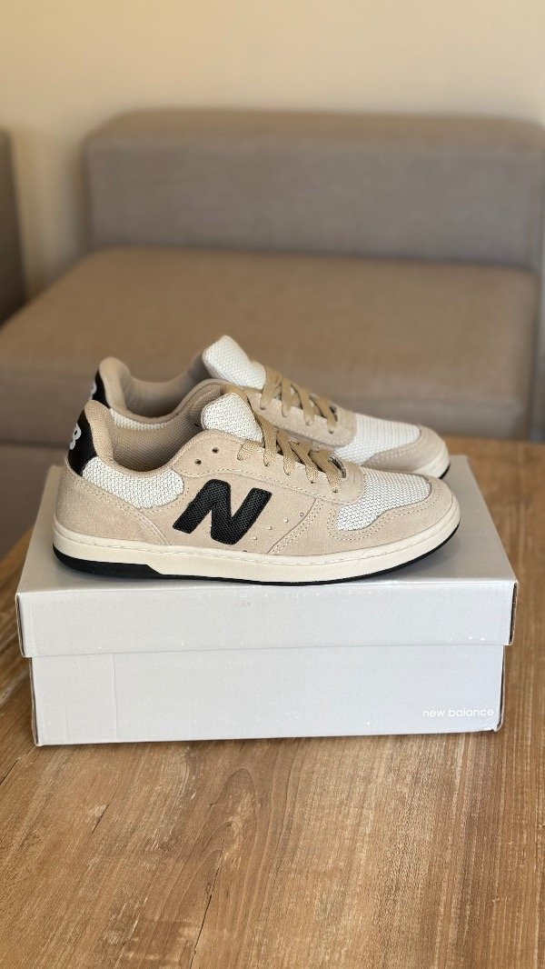 Producto - New balance 300 beige con negro