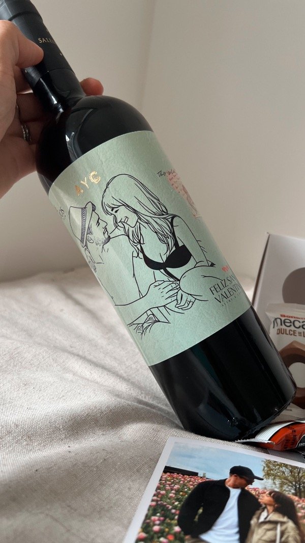 Producto - PACK "ETERNOS" (vino personalizado + fotos polaroid + caja chocolates) - 7
