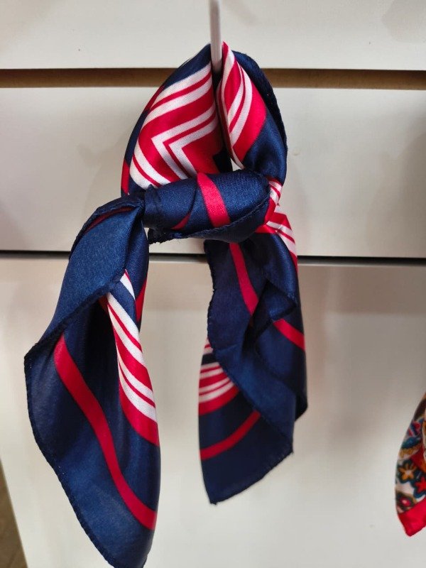 Producto - Pañuelo azul rojo
