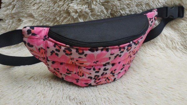 Producto - MAXI RIÑONERA FLOREADA