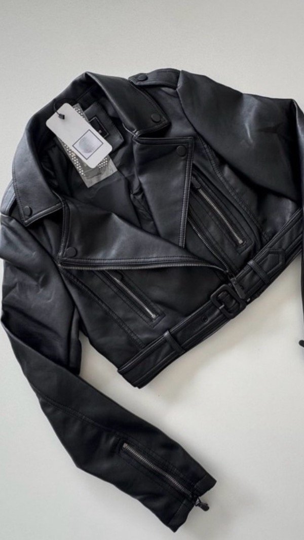 Producto - CAMPERA CORTA YD NEGRA