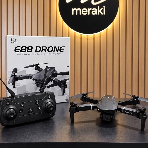 Producto - MINI DRON PLEGABLE E88 PRO CON DOBLE CÁMARA HD Y CONTROL REMOTO INALÁMBRICO