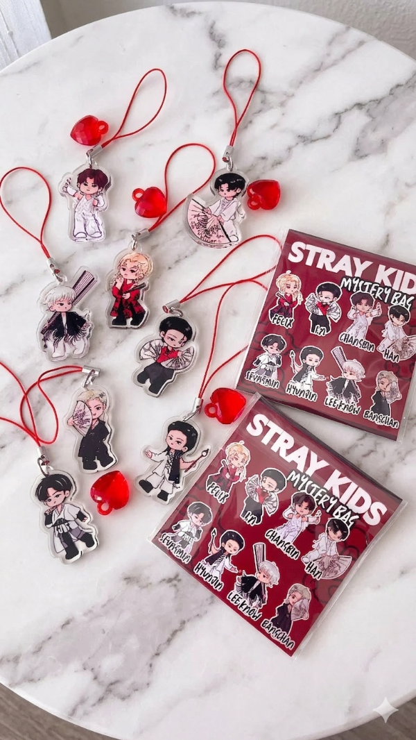 Producto - STRAY KIDS "Divine" Mistery Bags