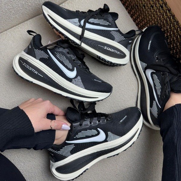 Producto - Nike Air Zoom Vomero 18