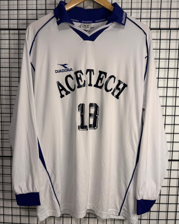 Producto - Diadora Acetech 18 - 0