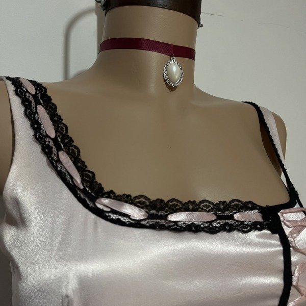 Producto - burgundy pearl necklace