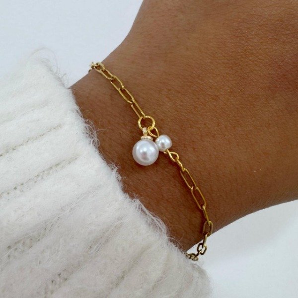 Producto - PULSERA DORADA LINK CON DIJE PERLAS COLGANTES
