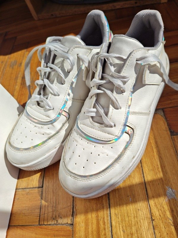 Producto - Zapatillas Blancas Efecto Tornasolado - 1