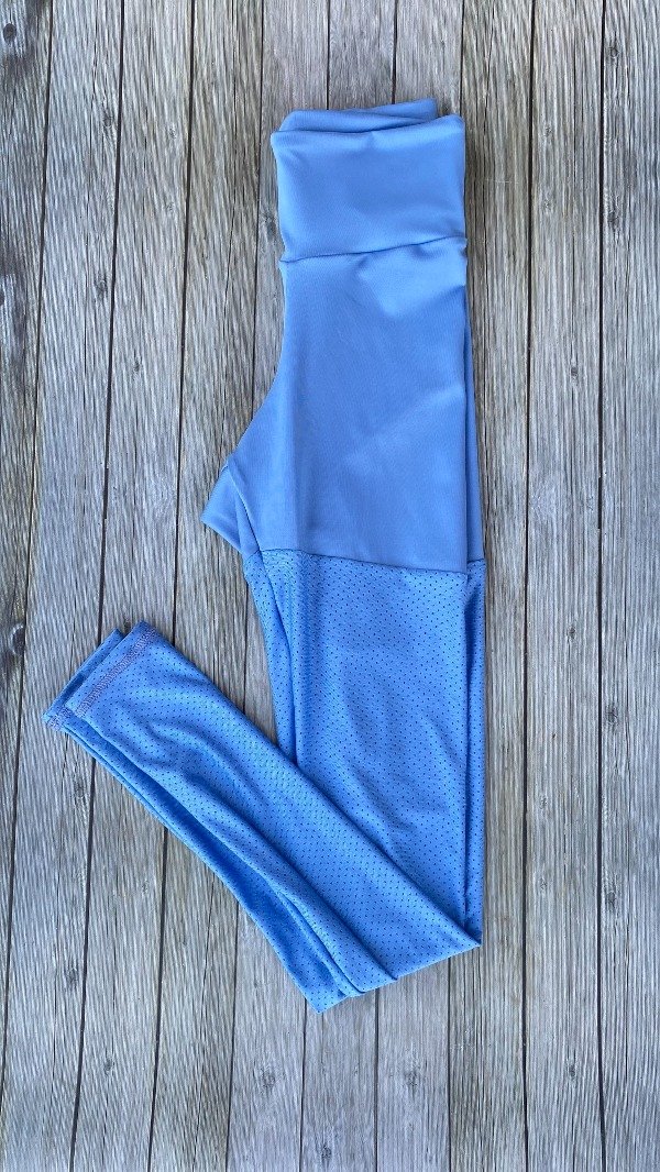 Calza dryfit celeste pastel (bien larga)