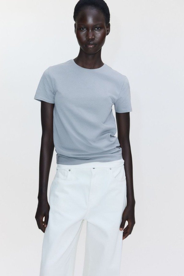 Producto - Remera HyM entallada gris - 2