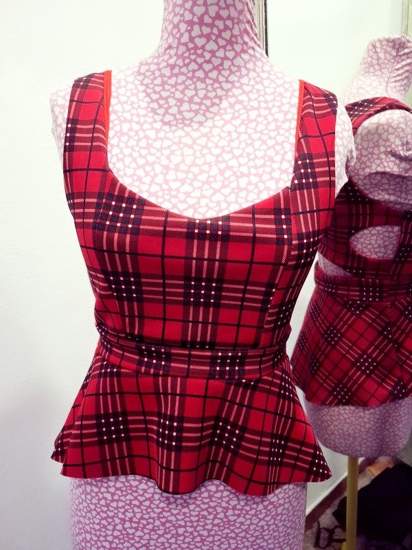 Producto - Top pin up