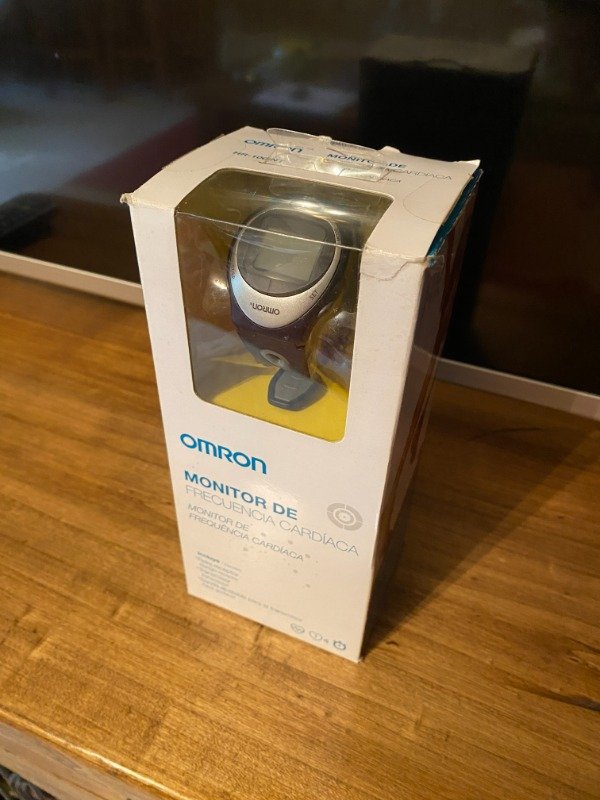 Producto - MONITOR DE FRECUENCIA CARDIACA DE MUÑECA OMRON #10371