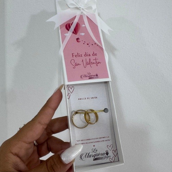 Producto - ALIANZA DORADA MEDIA CAÑA 4MM CON PACKAGING