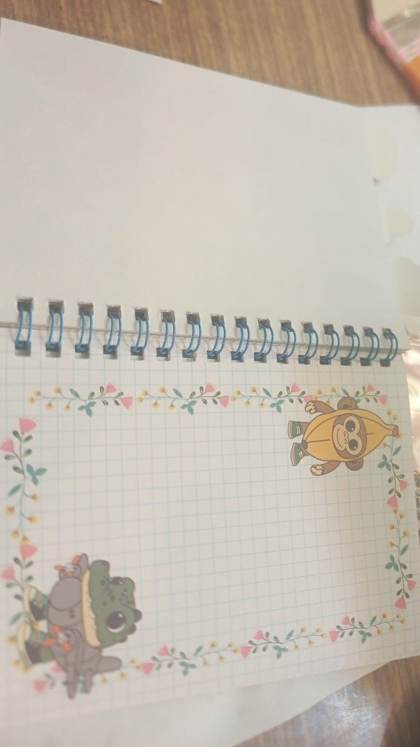 Producto - Libreta Brainrot 450 stickers + Hojas decoradas - 2