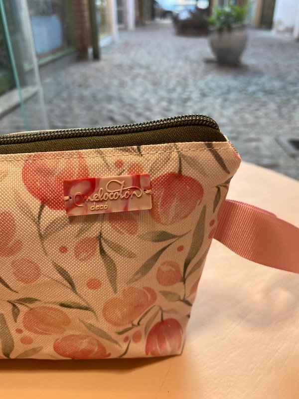 Producto - Cartuchera clásica tulipanes