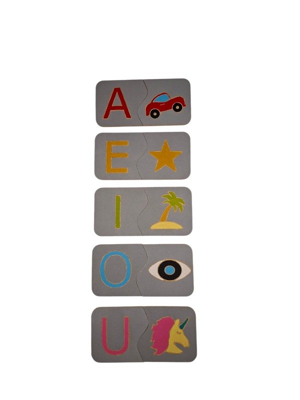 Producto - Juego de asociación de vocales y figuras.