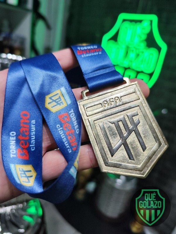 Producto - Medalla Estudiantes de La Plata Campeón Torneo Clausura Betano LpF2025 (REPLICA)