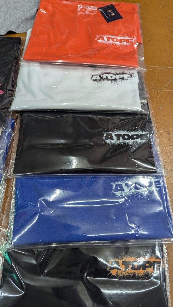 Producto - Remera Nuevo logo A Tope