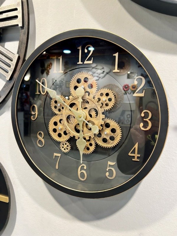 Producto - Reloj con engranaje en movimiento 40x40cm