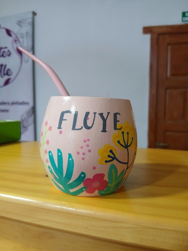 Producto - Mate "FLUYE"