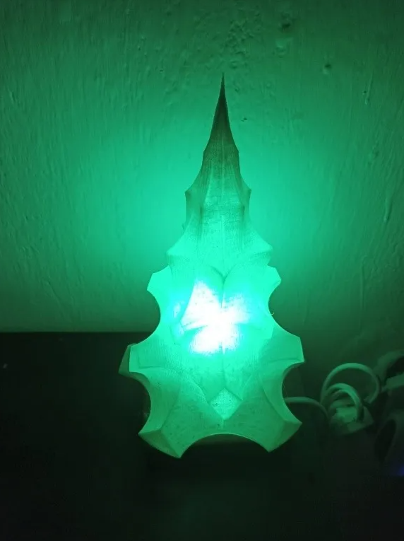 Producto - Adorno Árbol De Navidad Mini Luz Led Forma Pino 3d