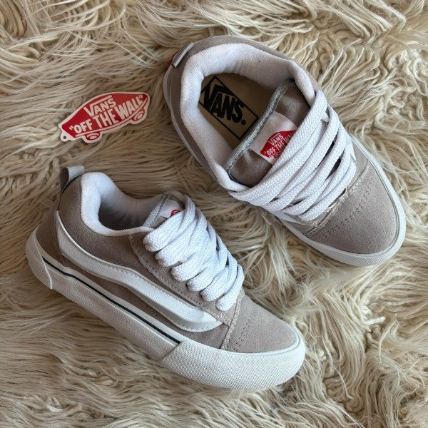 Producto - Vans KNU grises importadas