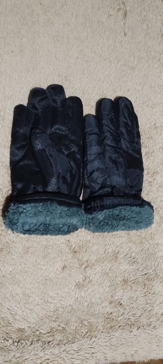 Producto - Guantes con piel color negro