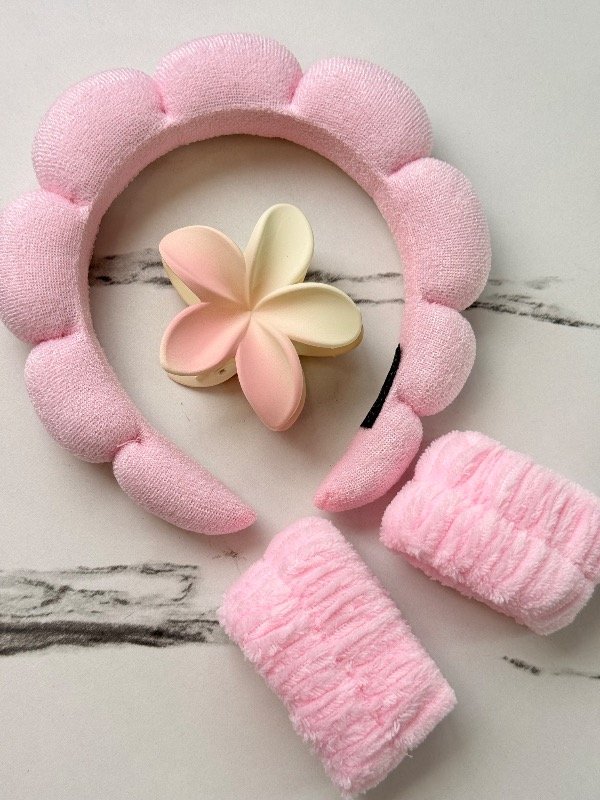 Producto - Set de vincha, muñequeras y broche mely