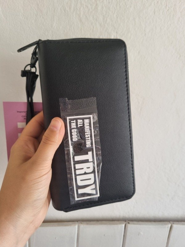 Producto - Billetera doble negra-marca trendy