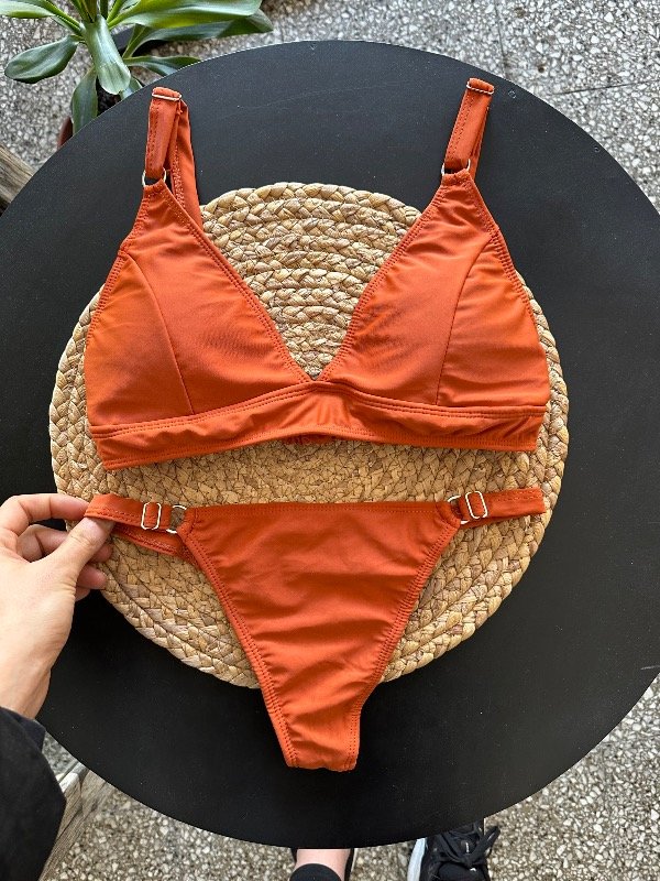 Producto - Bikini con elástico en espalda ladrillo