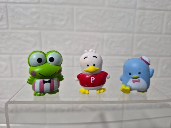 Producto - Set de 3 figuras Sanrio Hello Kitty 3 cm Mod 04