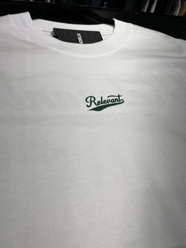 Producto - Remera Oversize Relevant