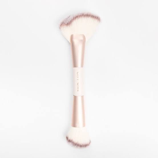 Producto - Brocha doble contornos City Girl white edition