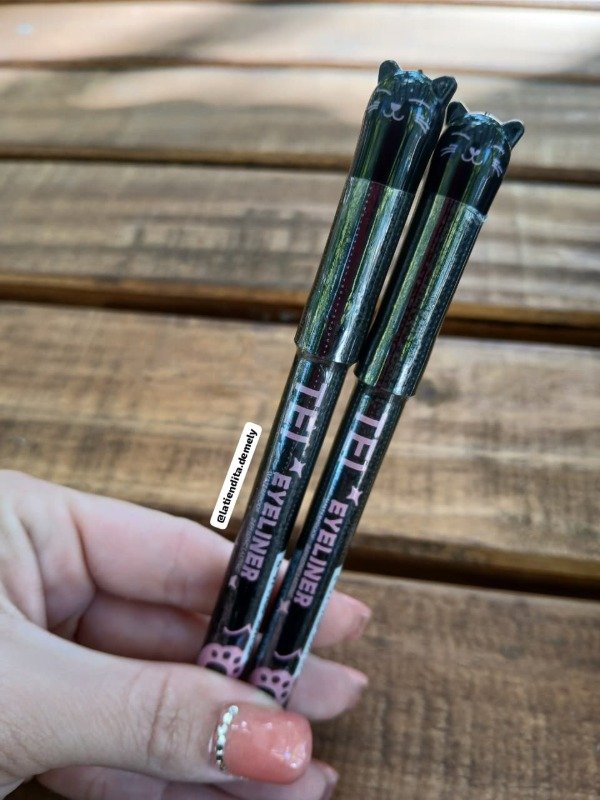 Producto - Delineador negro TEI