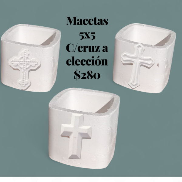 Producto - Maceta cuadrada con cruces pegada