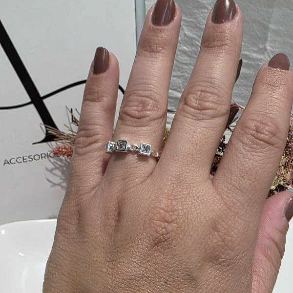 Producto - Anillo Ac Blanco con cuadraditos en cubic blanco ZARE