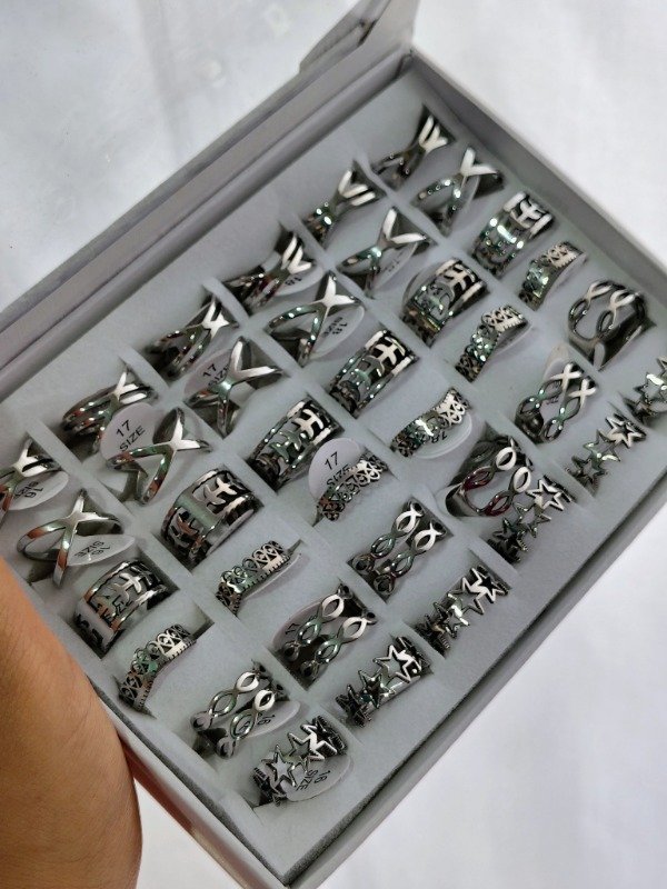 Producto - Anillos plateados anchos por unidad