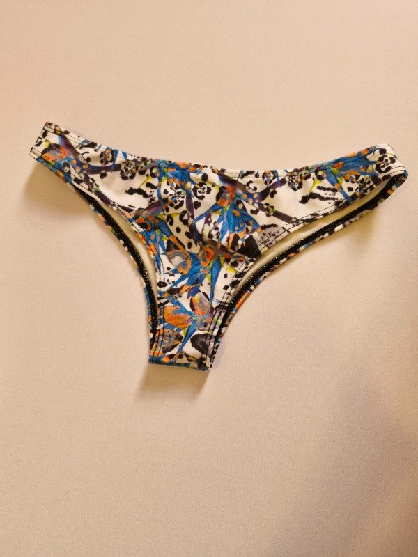 Bombis bikinis colores varios — imagen 4