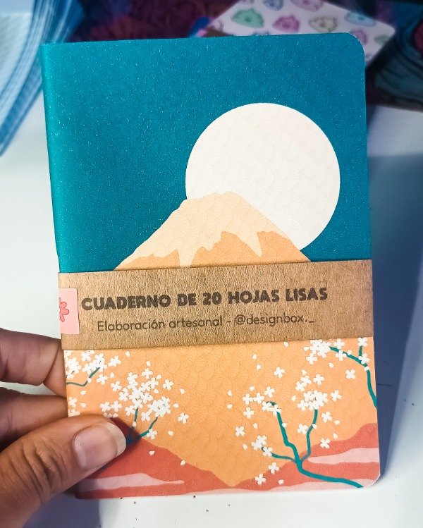 Producto - Cuaderno montaña / hojas lisas Natural
