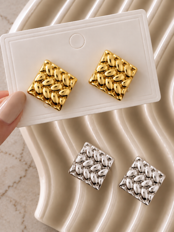 Producto - AROS CUADRADOS DORADOS INFLADOS 2021 - 0