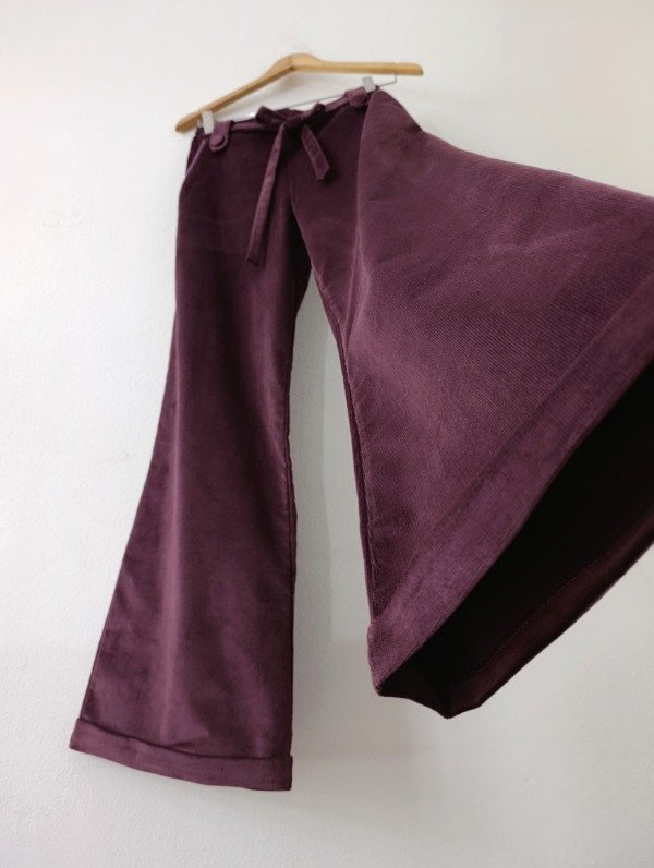 Producto - Pantalón Cosmopolita Uva