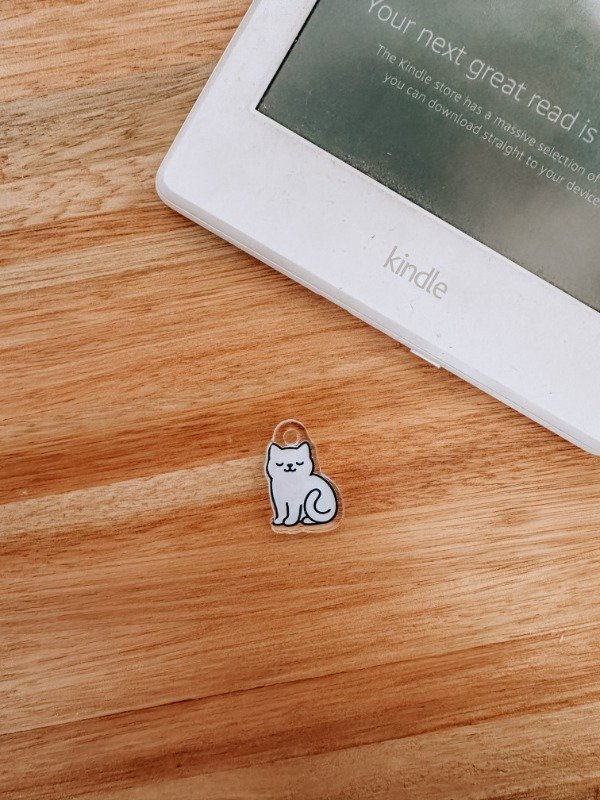 Producto - Gato gris Charm para Kindle o Celu